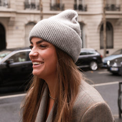 Gorro de lana gris