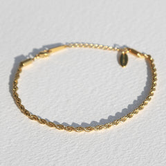 Fußkettchen aus gedrehtem Gold