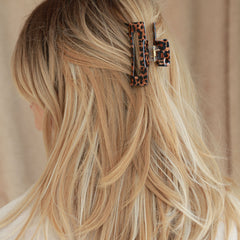 Pinza para el pelo de leopardo oscuro