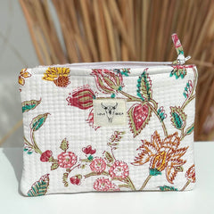 Kosmetiktasche Feldblume weiß