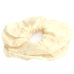 Scrunchie Stickerei beige