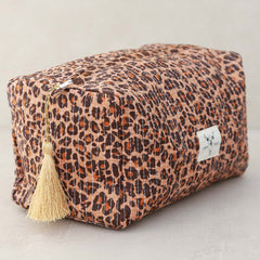 Neceser estampado con bloques de leopardo