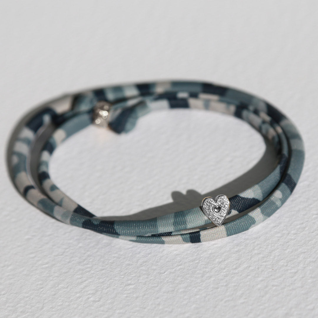 Camouflage armband Herz Silber