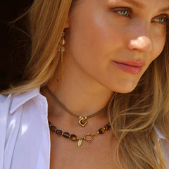 Wildlederchoker mit Tigerauge
