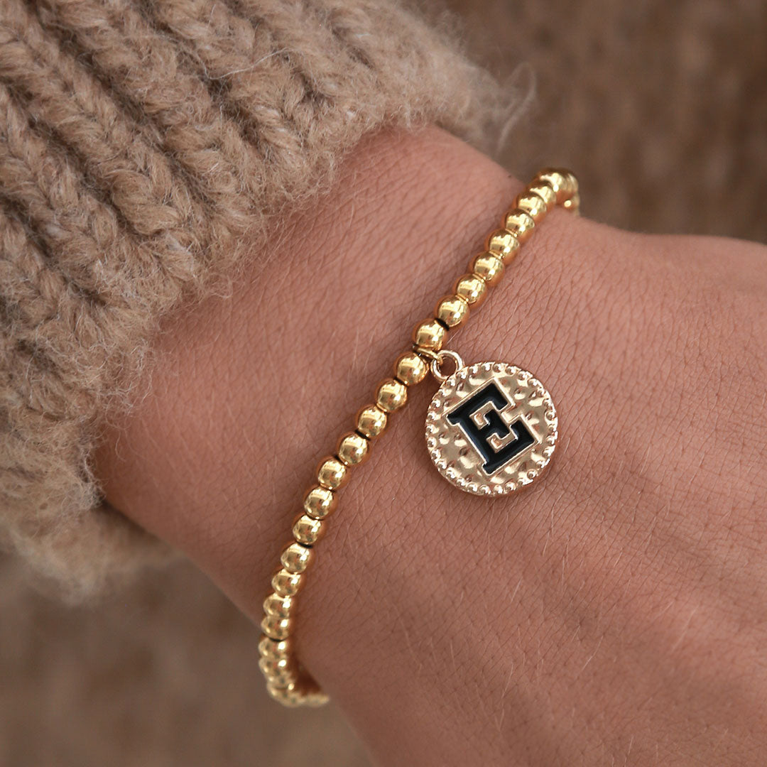 Armband mit individuellem Buchstaben