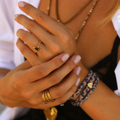 Goldring mit gedrehtem Tigerauge