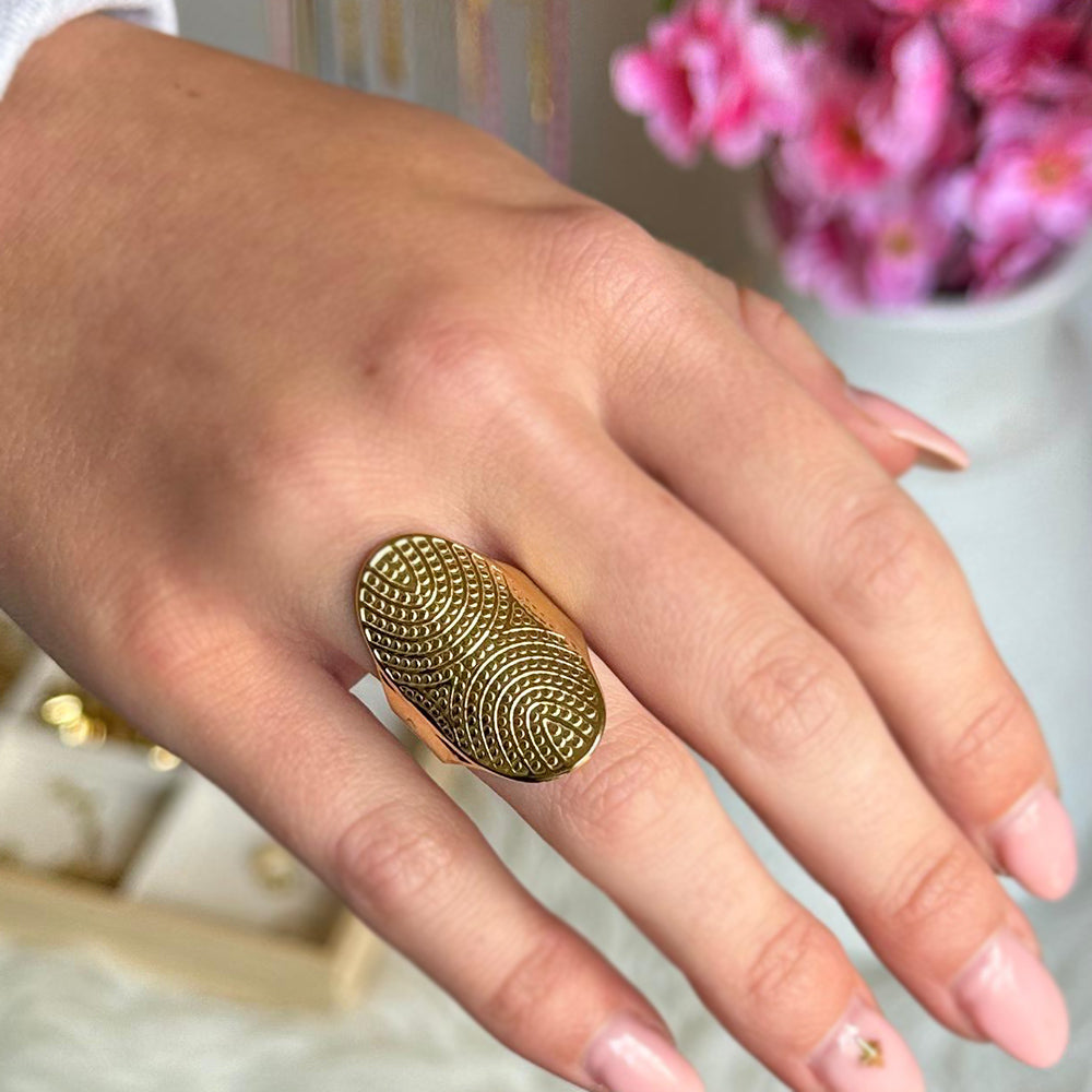 Gouden ring oval dots