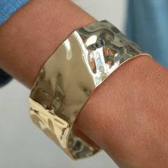 Ikonischer Statement-Armreif