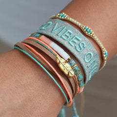 Bracelet tissé good vibes only menthe